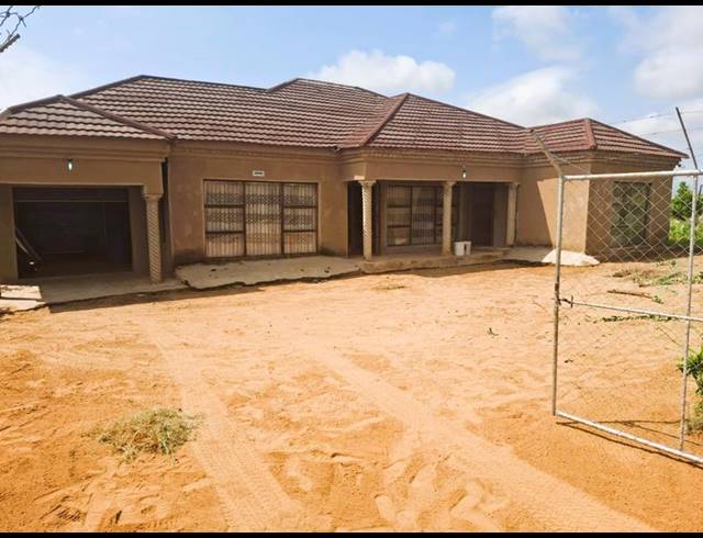 4 BEDROOM HOUSE FOR SALE IN MANKWENG